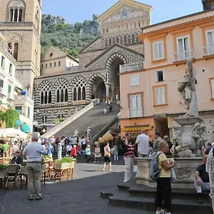 La Piazzetta 2*, Amalfi Italien